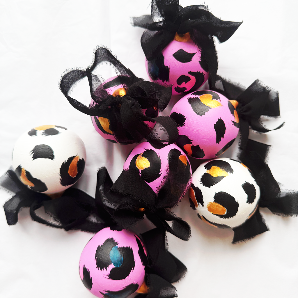 Hand-Painted Bauble | Pink/Gold Leopard
